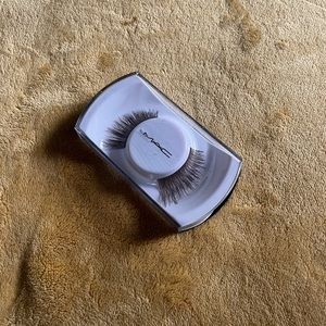 MAC COSMETIC lashes